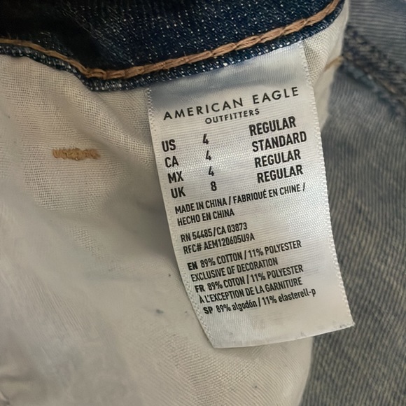 American eagle ripped midrise size 4 - Picture 3 of 5